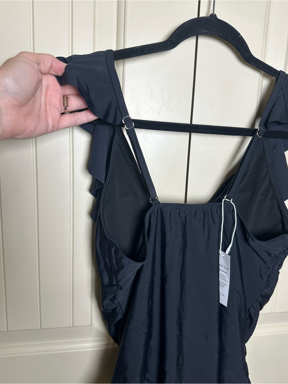 Edel Qual Women’s One Piece Black Swimsuit With Ruffle Accent And Ruched Sides L - Picture 9 of 15